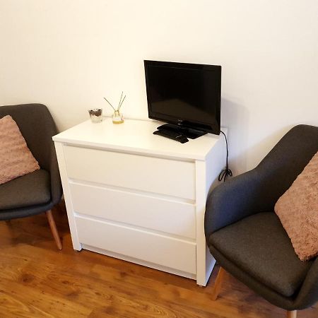 Apartman Bystrica City & Parking Banska Bystrica Bagian luar foto
