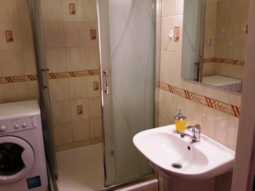 Apartman Bystrica City & Parking Banska Bystrica Bagian luar foto