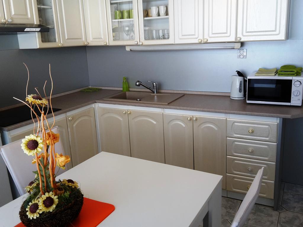 Apartman Bystrica City & Parking Banska Bystrica Bagian luar foto