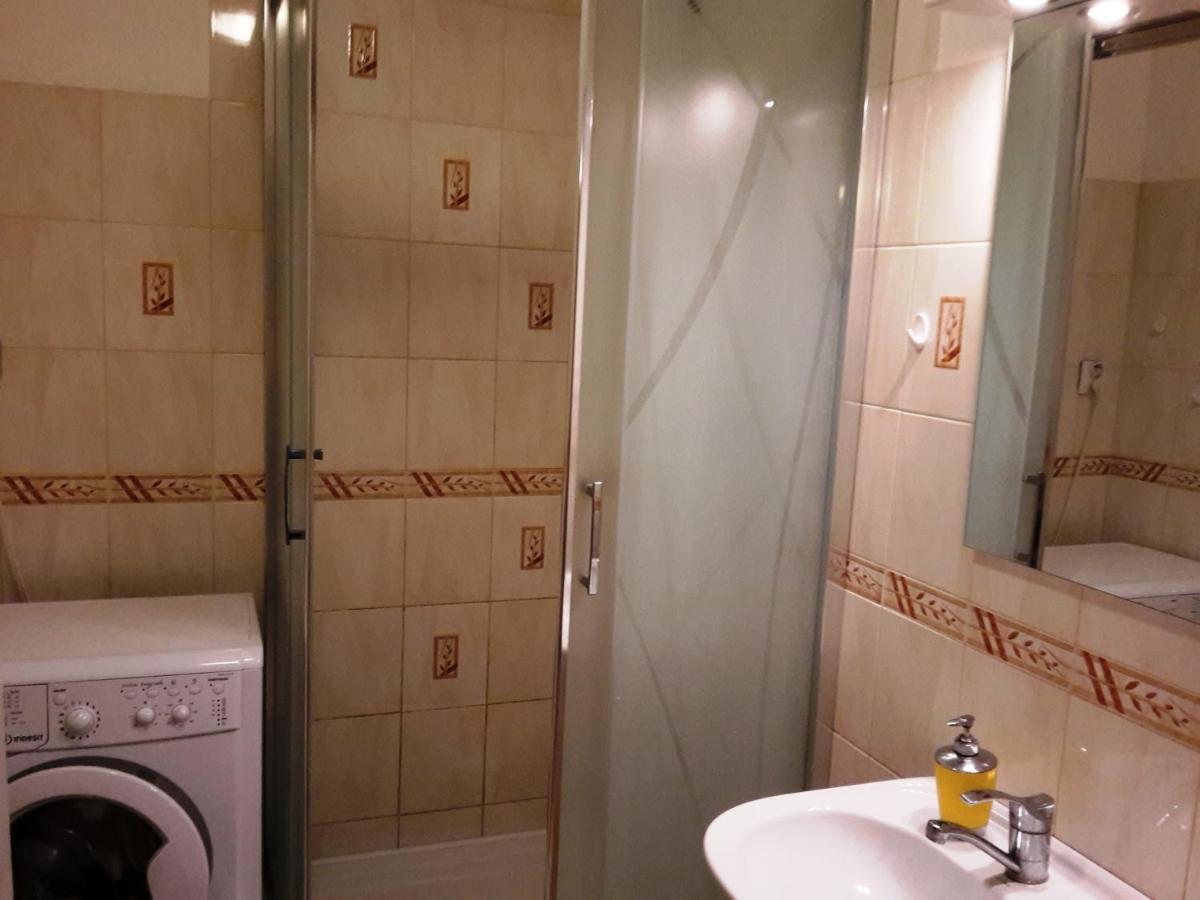 Apartman Bystrica City & Parking Banska Bystrica Bagian luar foto